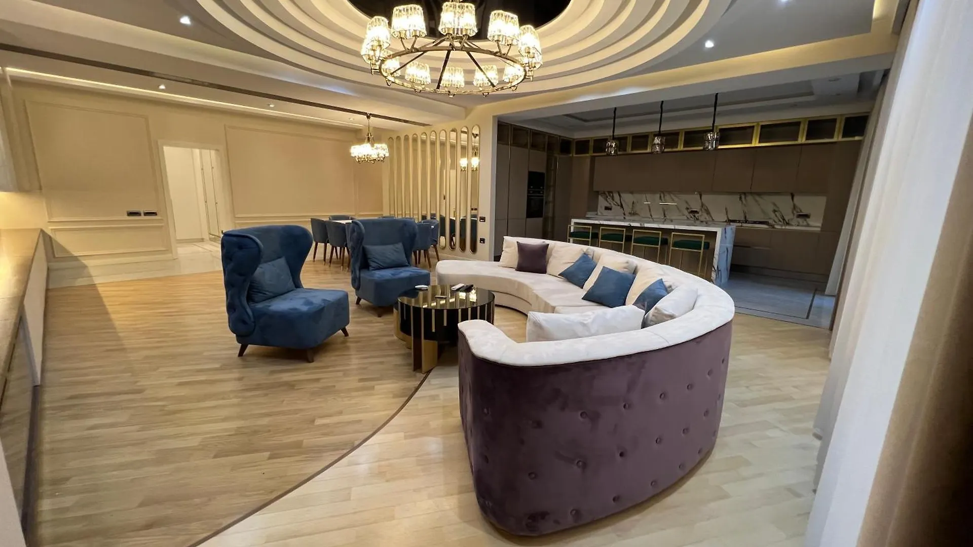 Luxary Home Millennium Baku Apartment