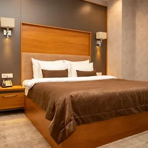 Midtown فندق